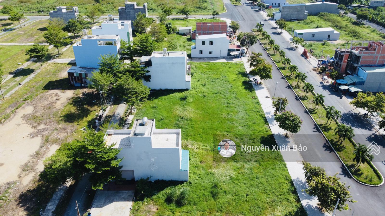 Chính chủ gửi lô đất mặt tiền đường nhựa 30m (bồn hoa ở giữa) khu tái định cư An Hạ, giá 2tỷ7 chốt