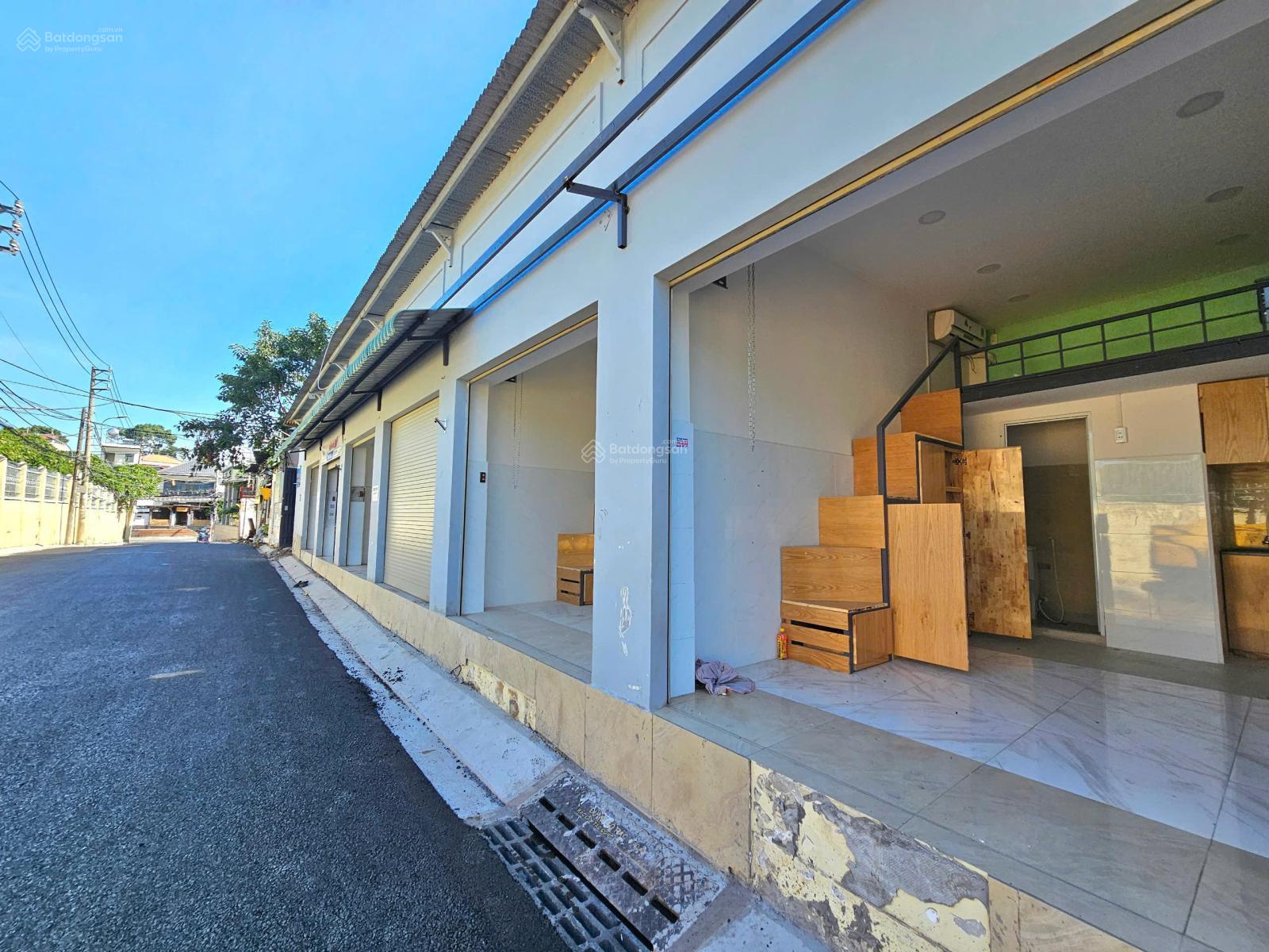 Phòng trọ vừa ở vừa kinh doanh, đường thông thoáng gần chợ Thủ Đức, phù hợp mở ăn uống nhỏ