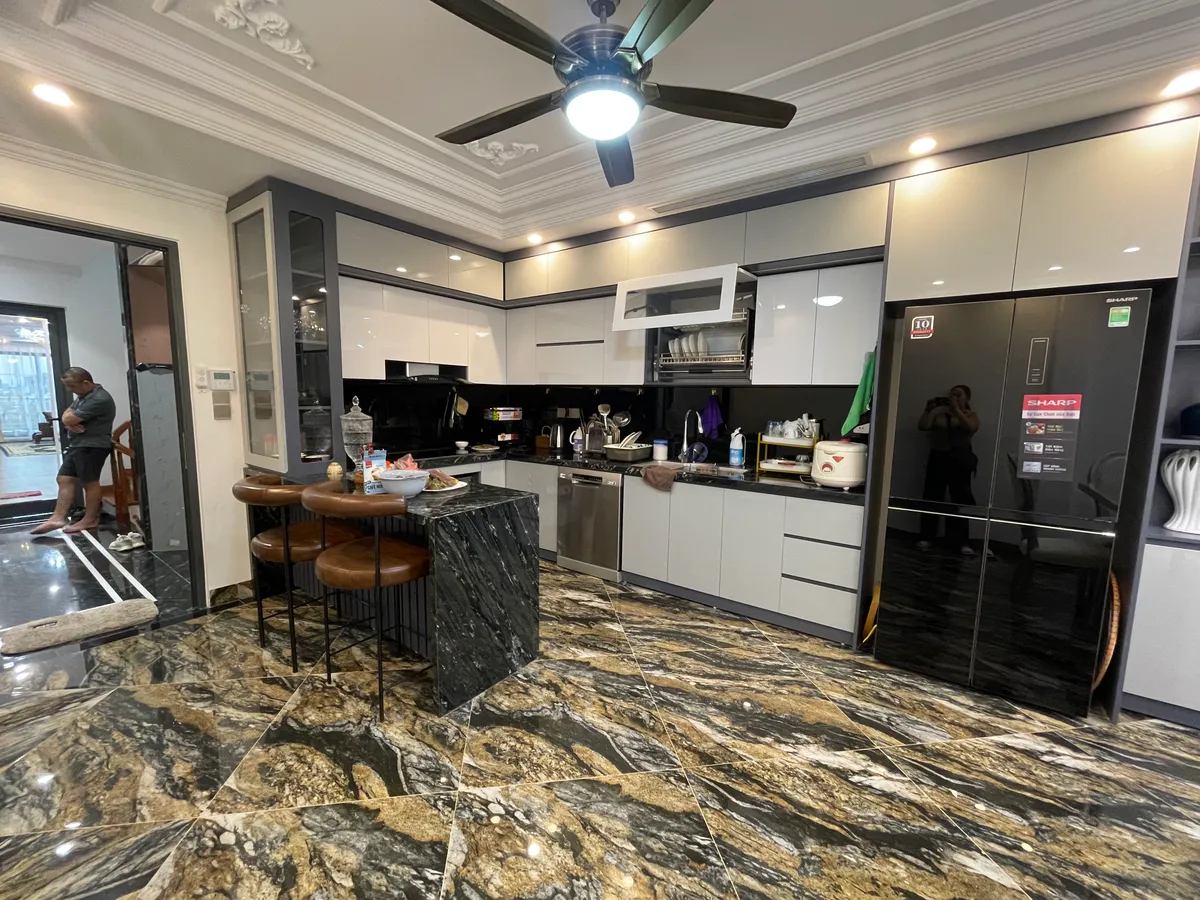 Bán nhà phố Minh Khai - Bạch Mai, DT 90m2 MT 5mx7T thang máy, ôtô vào nhà, ở hoặc làm VP cực đỉnh