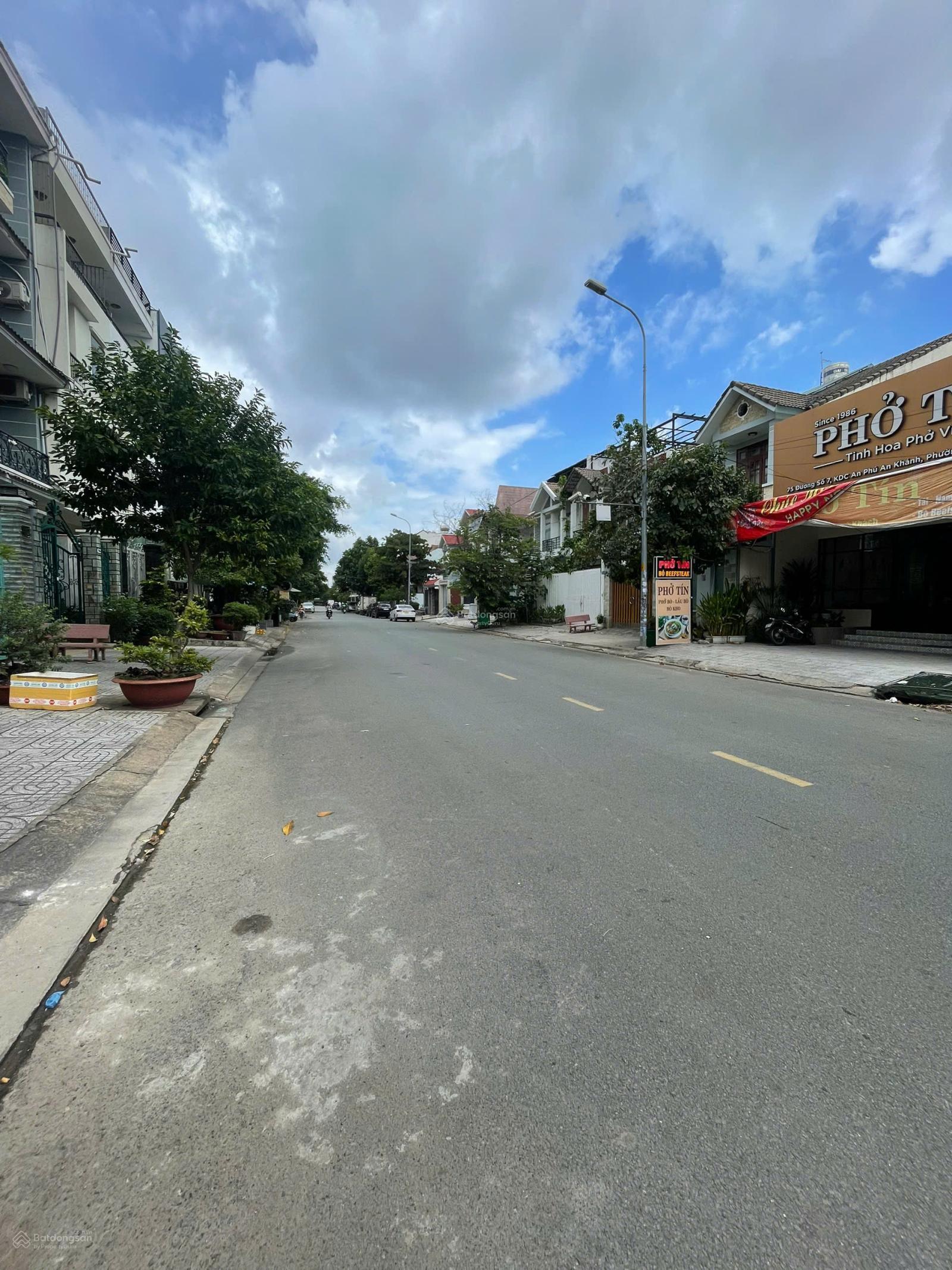 Giảm giá căn nhà MT ngay Nguyễn Quý Cảnh, An Phú, sát Song Hành. DT 10x17m - Giá chỉ 30 tỷ còn TL Giảm giá căn nhà MT ngay Nguyễn Quý Cảnh, An Phú, sát Song Hành. DT 10x17m - Giá chỉ 30 tỷ còn TL