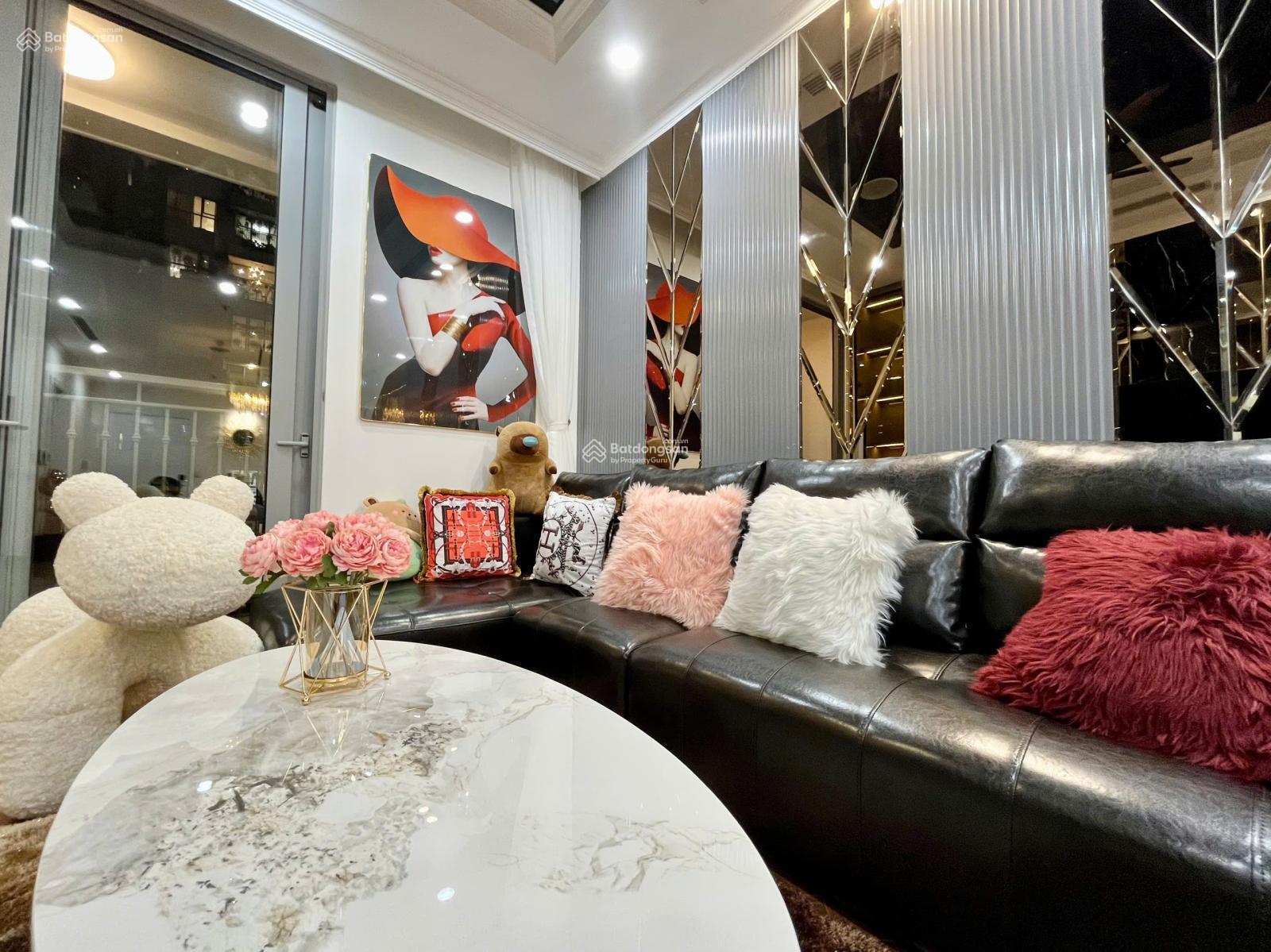 Chủ cho thuê gấp CHCC Park Legend, Tân Bình, DT: 75m2 2PN. view đẹp, giá: 15.5tr, LH: 0773 694 ***