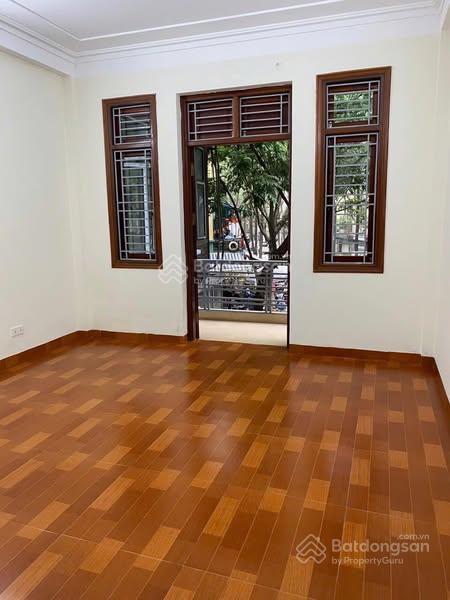 Cho thuê nhà mới Lê Văn Thiêm 55m2x4T, MT 6m, phân lô yên tĩnh, dân trí cao. 20tr. LH 0358 383 ***