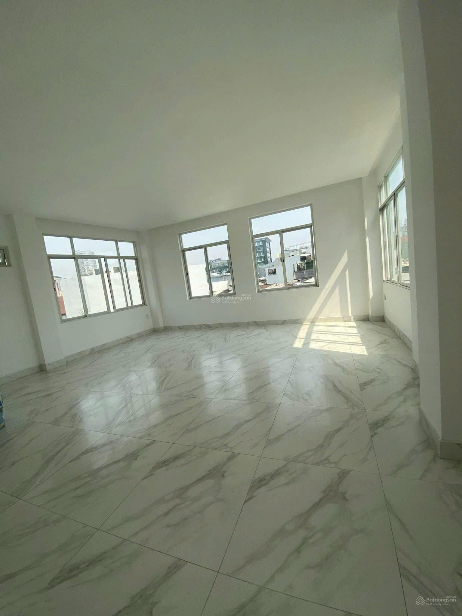 CHO THUÊ NHÀ MT TRẦN HUY LIỆU P8 Q.PHÚ NHUẬN DT 7x12m TRỆT 3 LẦU ST GIÁ 75TR