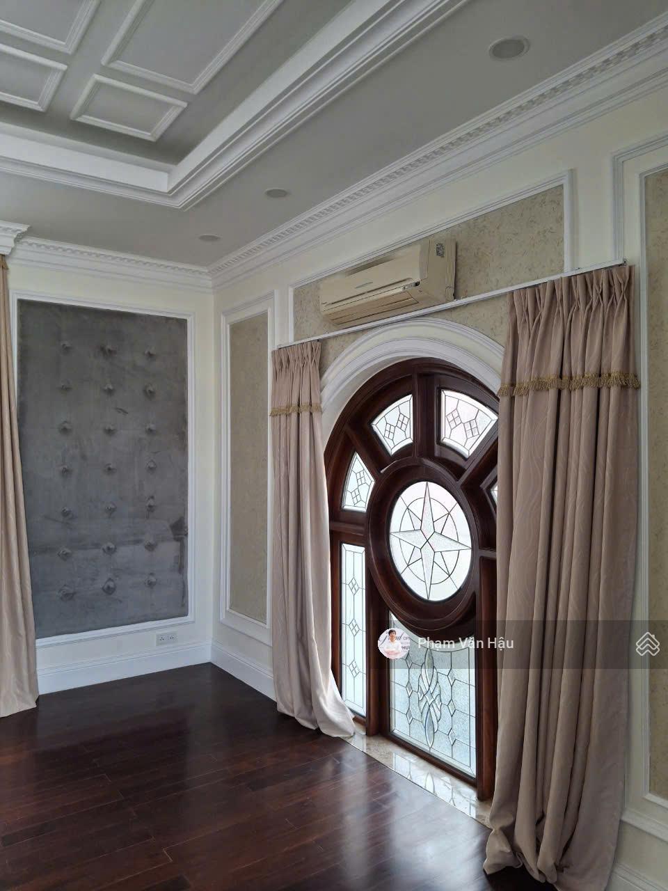 Biệt thự hầm + hồ bơi trung tâm Thảo Điền 71 tỷ cho 303.7m² đất, giá hiếm khó tìm, ngay Quốc Hương