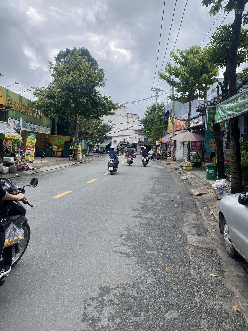 Nhà DT: 4,1mx32m mặt tiền nhánh Nguyễn Ảnh Thủ, cho thuê 14tr/tháng. Giá 6.2 tỷ