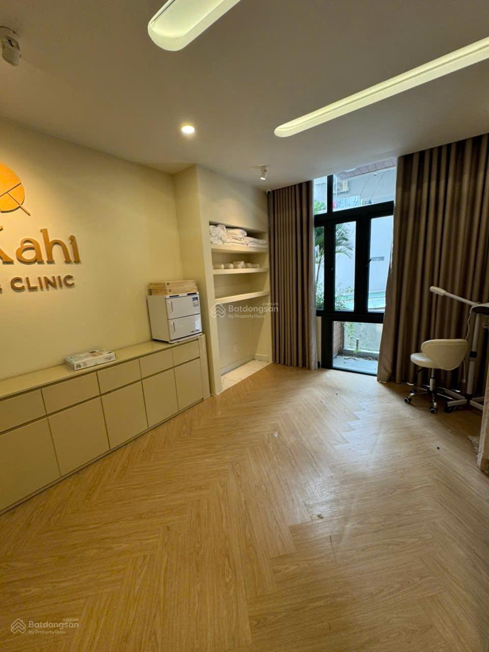 Bán nhà riêng đường 3 Tháng 2, P11, Q10 DT: 3,65x13m - CN: 45.6m2 - lửng 2 lầu mới Giá 14 tỷ TL