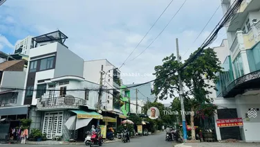 Cần bán gấp! Căn nhà 1 trệt 1 lầu đường số 4 Phước Bình. Vị trí đẹp, Sổ hoàn công giá chỉ 9,5 tỷ