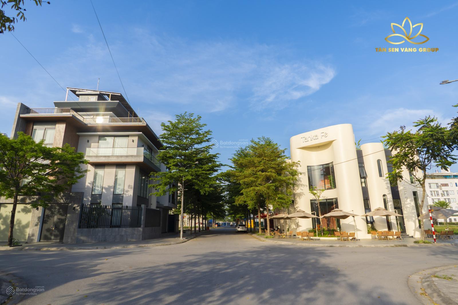 Chính chủ gửi bán lô đất đối diện sân vận động, NVH, gần trường gần chợ, không lỗi, Lh 0326 569 ***