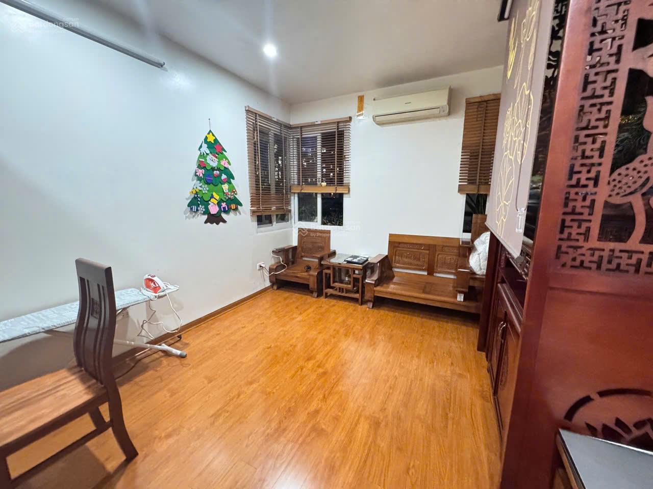 Cần bán căn 2 ngủ 2vs 76m2 chung cư CT3 khu đô thị Văn Khê, Hà Đông.