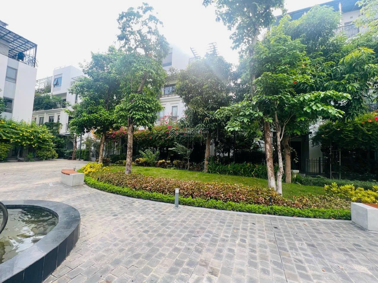 Chính chủ cần bán: Lô biệt thự 160m & 200m2 full nội thất nhập khẩu, LH: 0941 529 ***