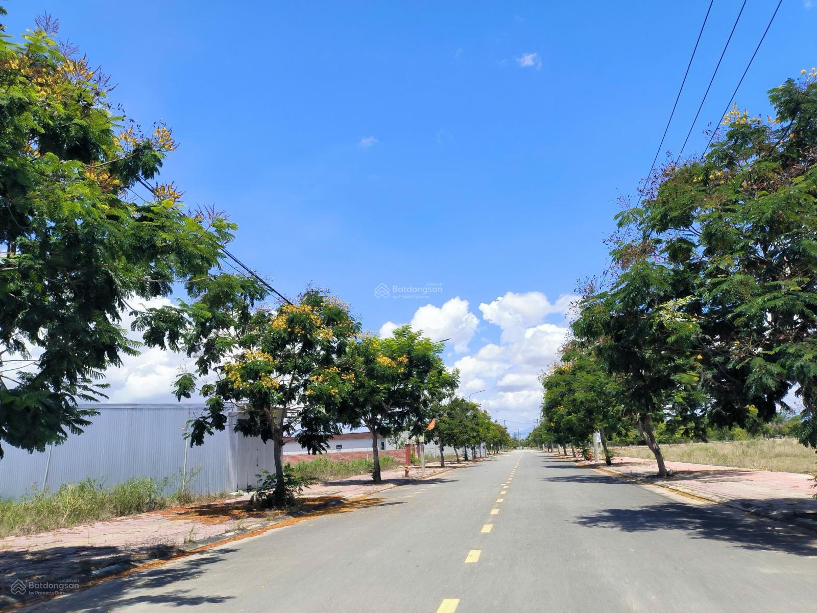 Chính chủ bán đất có sổ dự án Cầu Hưng Lai Nghi diện tích 138m2, hướng Đông, giá 19.9tr/m2