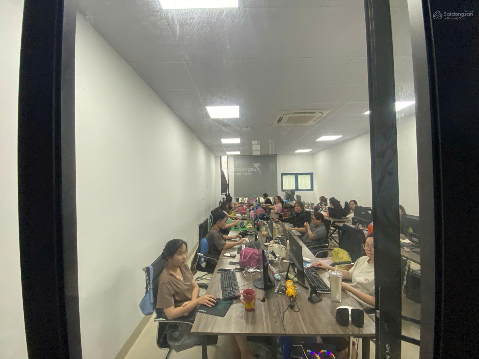 Cho thuê tòa văn phòng 69 Tố Hữu 90m x 6 tầng thông sàn thang máy 0903 409 ***