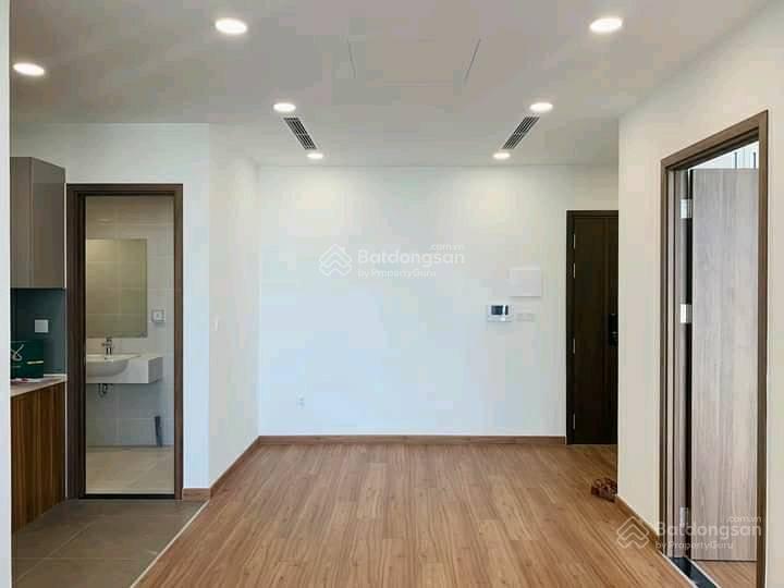 Chính chủ cần bán gấp căn hộ Eco Green Quận 7, loại 2PN - xem nhà: 0932 879 ***