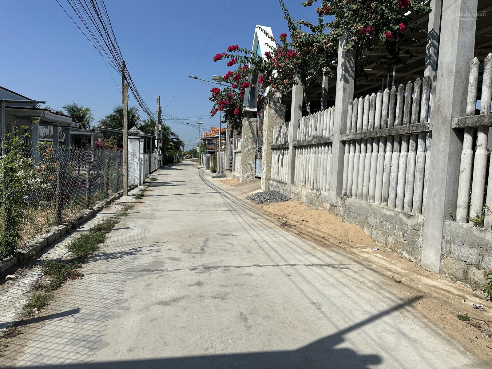 Bán Đất Thôn Đông Xã Vạn Hưng. Sát Khu Công Nghiệp Dốc Đá Trắng 300ha. DT: 160m2. Ngang 6m.Thổ 60m2