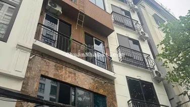 Hàng xóm Royal City! Tòa CHDV mặt phố Cự Lộc, 80.2m2*8T, 20 phòng KK, đủ PCCC, dòng tiền 6%/năm