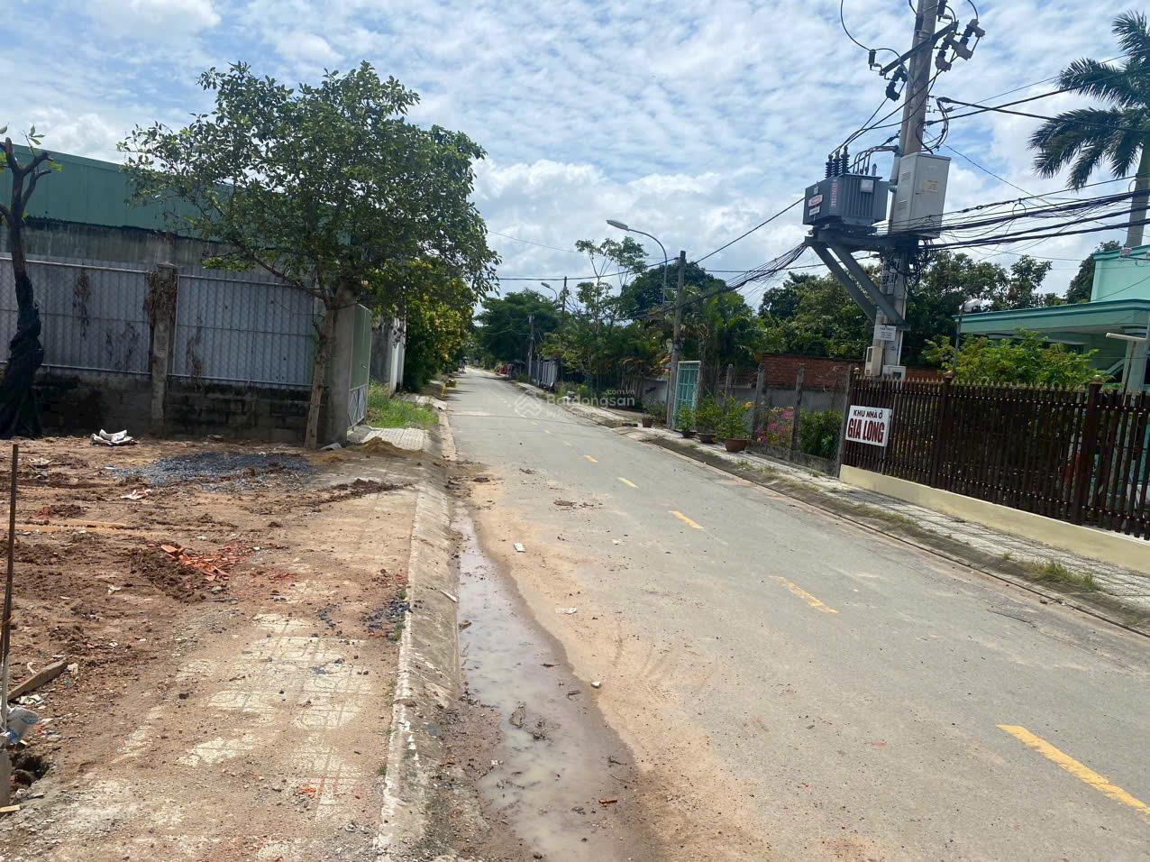 Đất 2 mặt tiền 330m2 full thổ cư thuộc Nhị Bình xã Đông Thạnh, Hóc Môn; Chính chủ để giá tốt