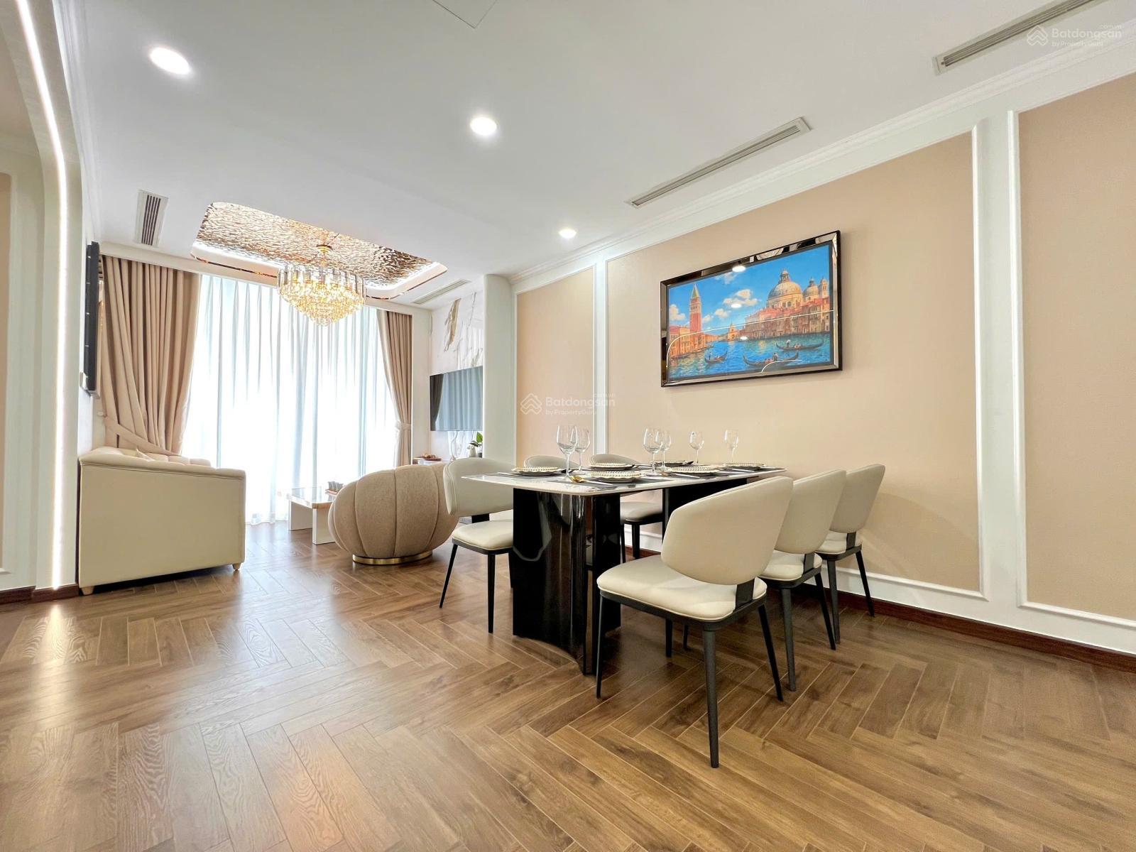 Bán CC Vinhomes Central Park, 14,6 tỷ, 120m2, 3PN, 2WC, đầy đủ tiện nghi, uy tín