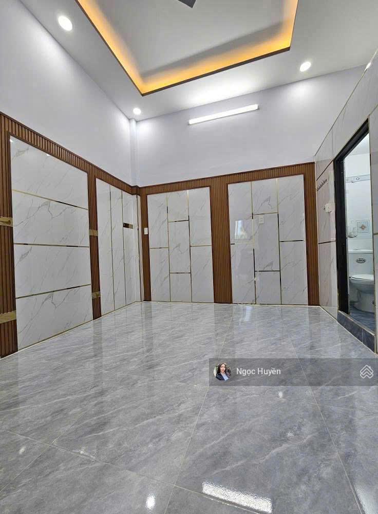 Kẹt tiền bán - nhà C4 - HXH - đường Số 8 - P, Linh Xuân, DT: 180m2 - giá 6,5 tỷ