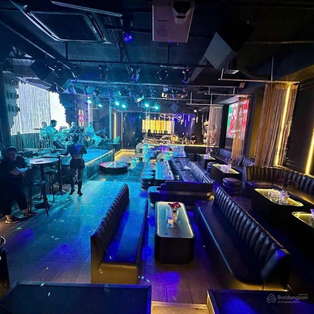 Cho thuê nhà MT Tú Xương, P.Võ Thị Sáu, Quận 3, DT 8x25m trệt trống, giá 90tr/th