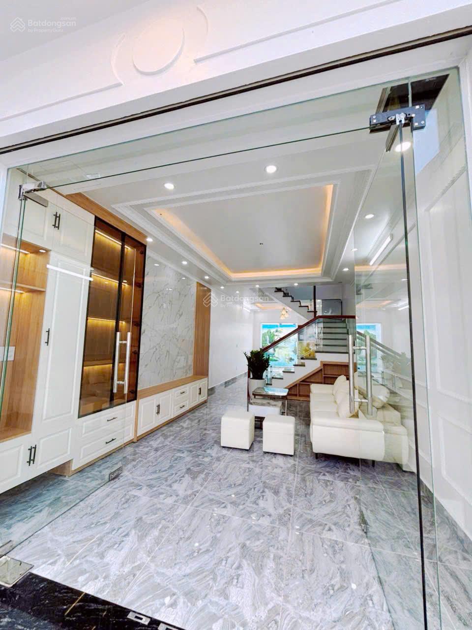 Chính chủ bán nhà số 10 Đào Yêu cách cầu Kiến An 2km