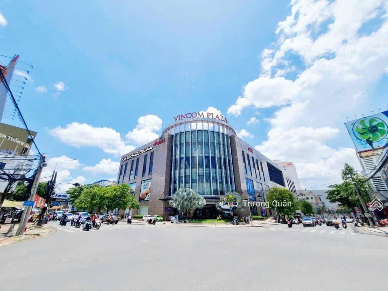 BÁN NHÀ 1 TRỆT 3 LẦU - GÓC 2 MẶT TIỀN CỰC ĐẸP - GẦN VINCOM BIÊN HOÀ