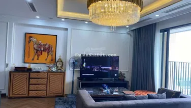 Căn hộ mới chưa ai ở. Cho thuê 20 triệu, 70 m2, 2PN, 2WC, toà D'capitale