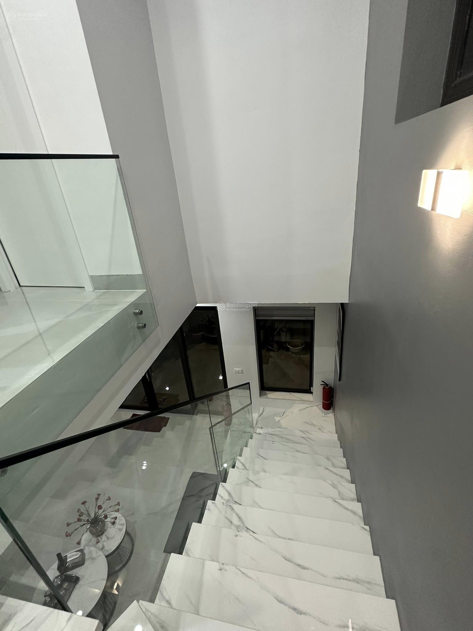 Chính chủ cho thuê liền kề 132m2 Starlake đầy đủ nội thất, giá tốt nhất thị trường chỉ 45tr/tháng