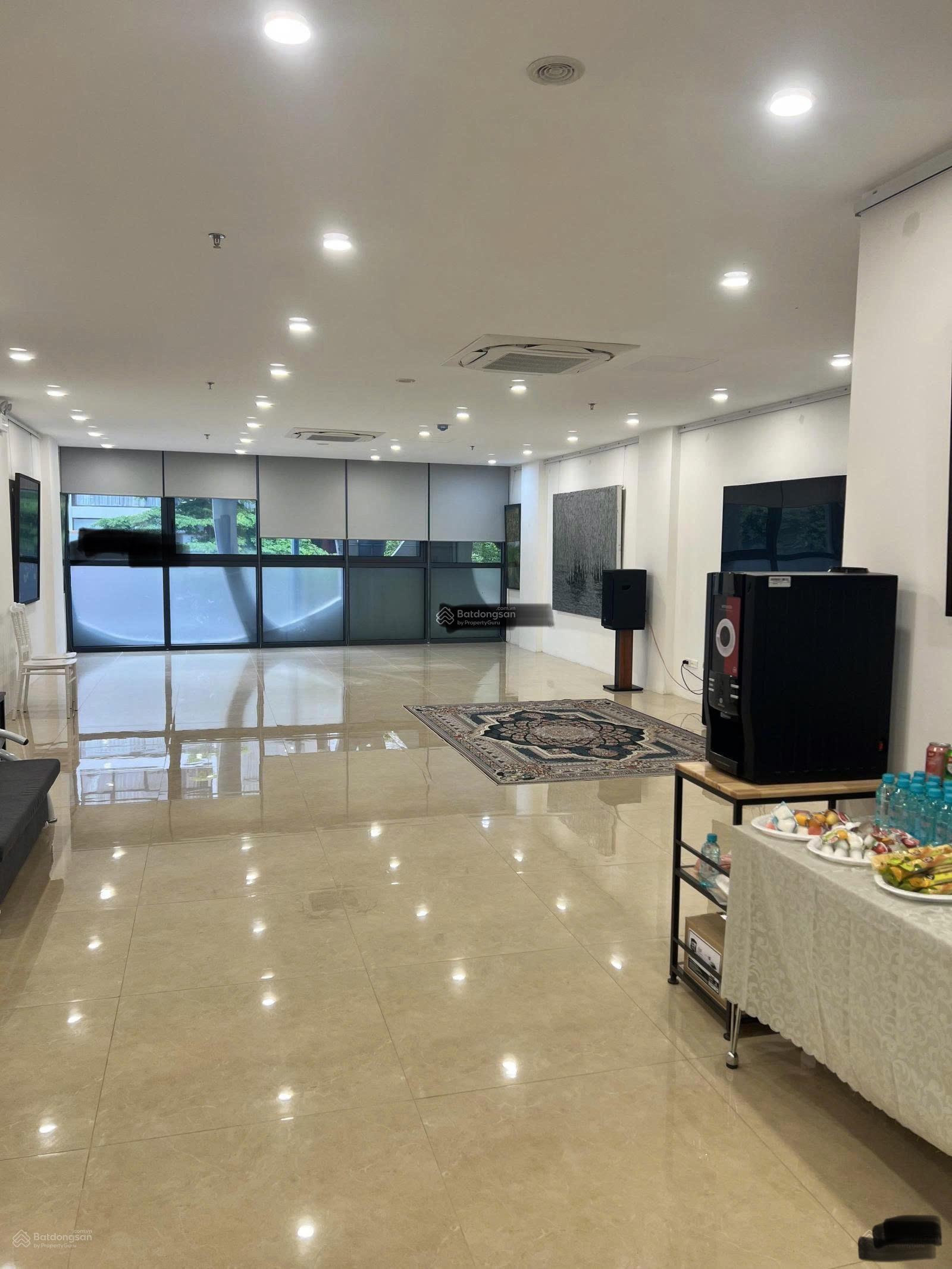 Cho thuê nhà mặt phố Tôn Đức Thắng, DT 120m2x3 tầng, MT 6.7m, giá 105tr, LH 0968 896 *** Cho thuê nhà mặt phố Tôn Đức Thắng, DT 120m2x3 tầng, MT 6.7m, giá 105tr, LH 0968 896 ***