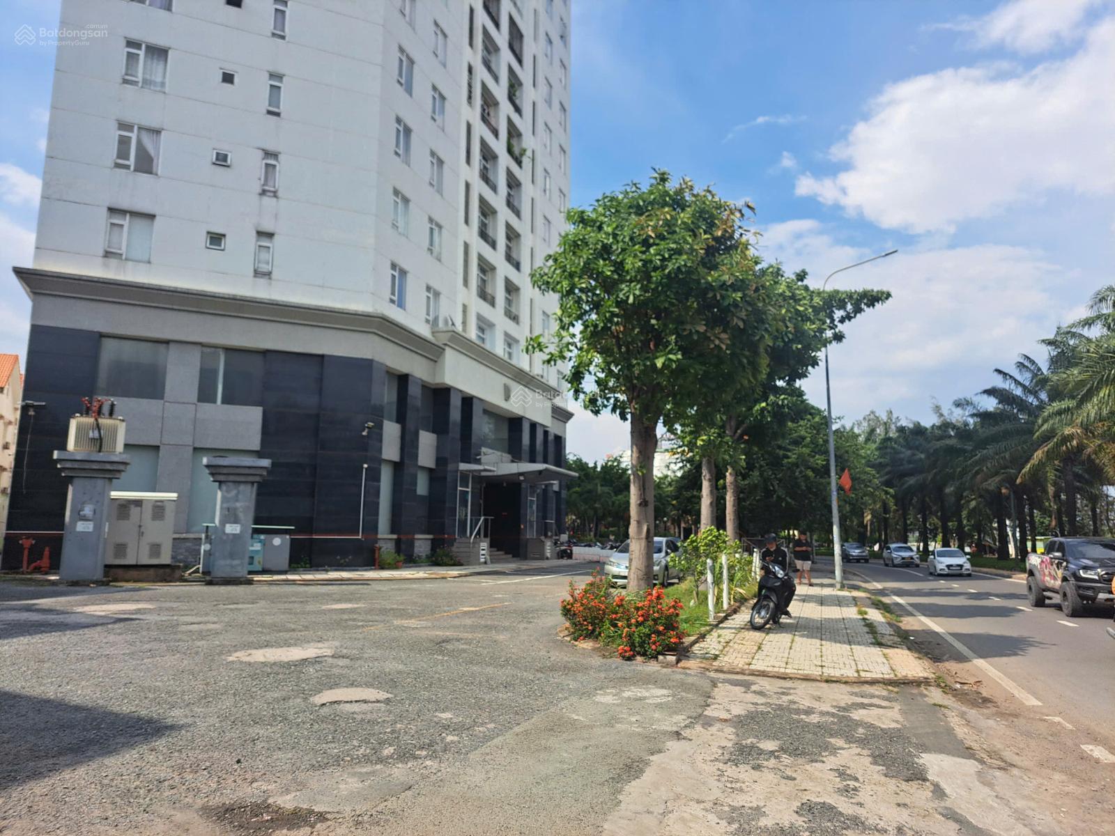 Cho thuê nhiều mặt bằng tầng trệt làm văn phòng tại chung cư Hồng Lĩnh đường 9A. Ms Viêm 0938 971 ***