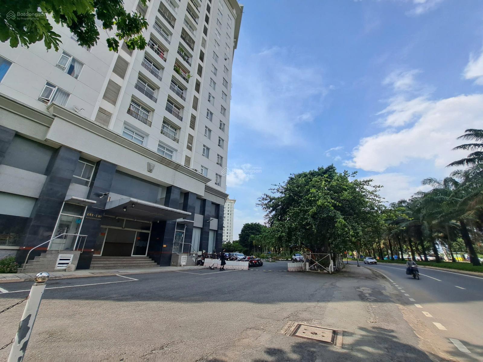 Cho thuê nhiều mặt bằng tầng trệt làm văn phòng tại chung cư Hồng Lĩnh đường 9A. Ms Viêm 0938 971 ***