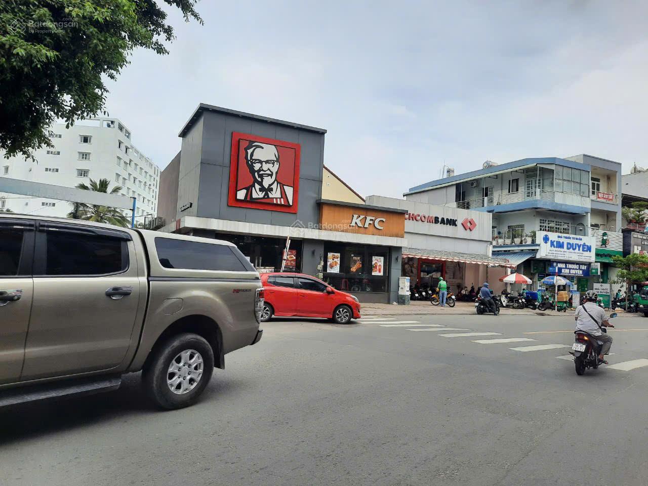 Chính chủ bán gấp mặt tiền đường ngay Võ Văn Ngân, DT 8x28m, GPXD 1 hầm 6 tầng, chỉ 29,5 tỷ