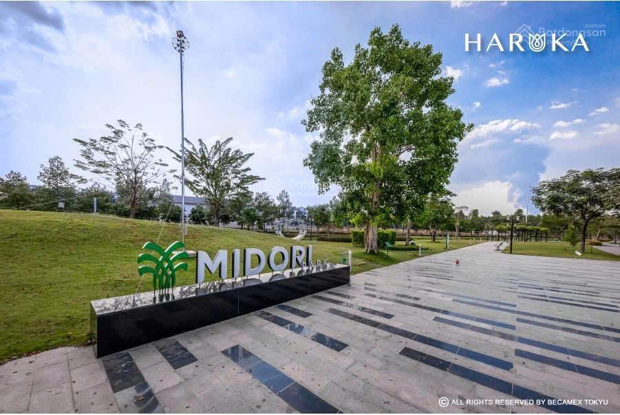 Bán nhà phố Haruka Midori Park, 1 trệt 3 lầu 1 sân thượng, DT đất 114m², giá 10 tỷ