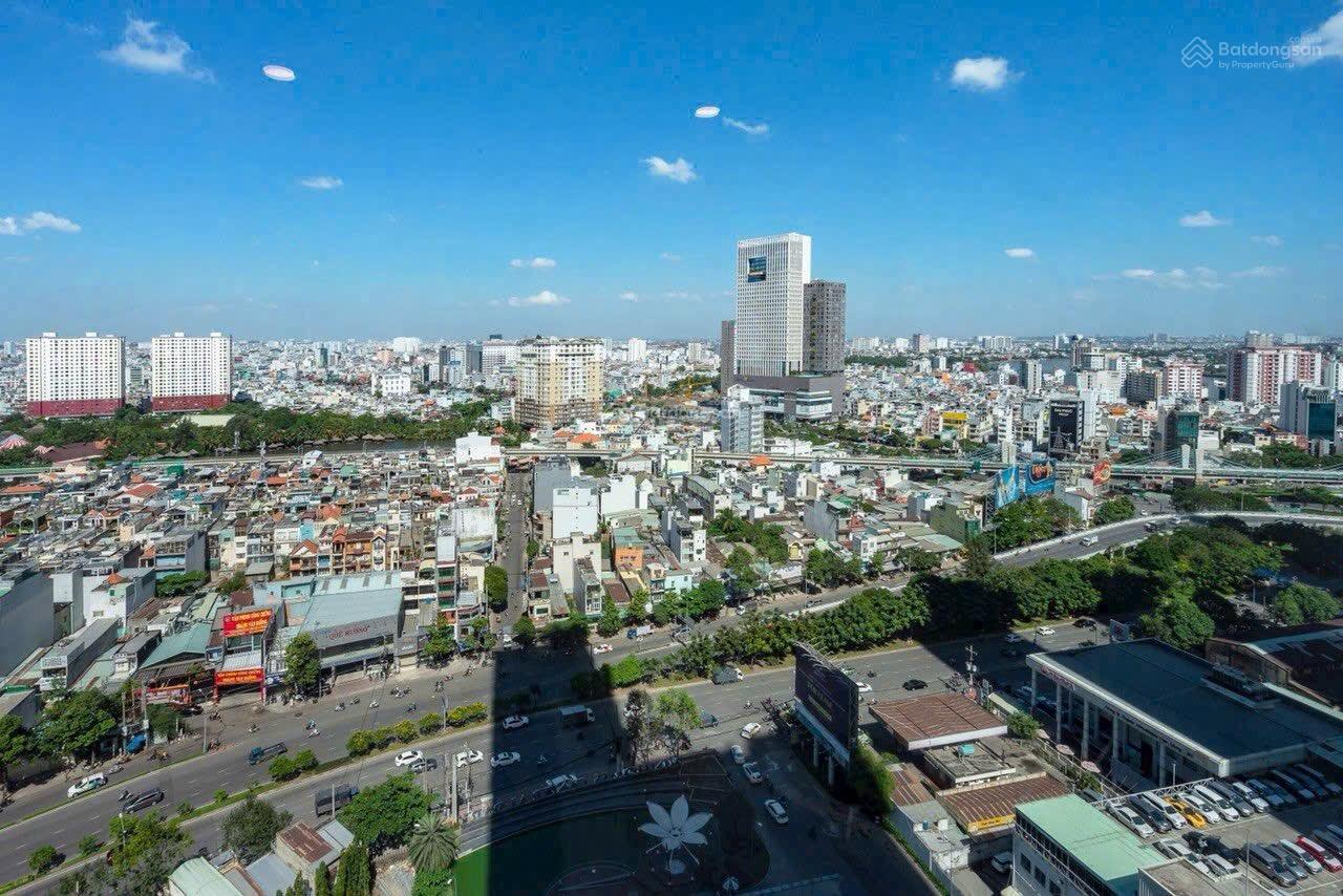 Căn hộ 2PN nội thất hiện đại sang trọng tại Landmark: View thành phố đẹp về đêm, hướng hoàng hôn