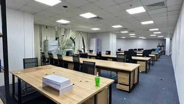 MB Royal City 500m2 có cắt 100m-200m-300m2 sẵn nội thất cho thuê văn phòng, game, bi a đều được