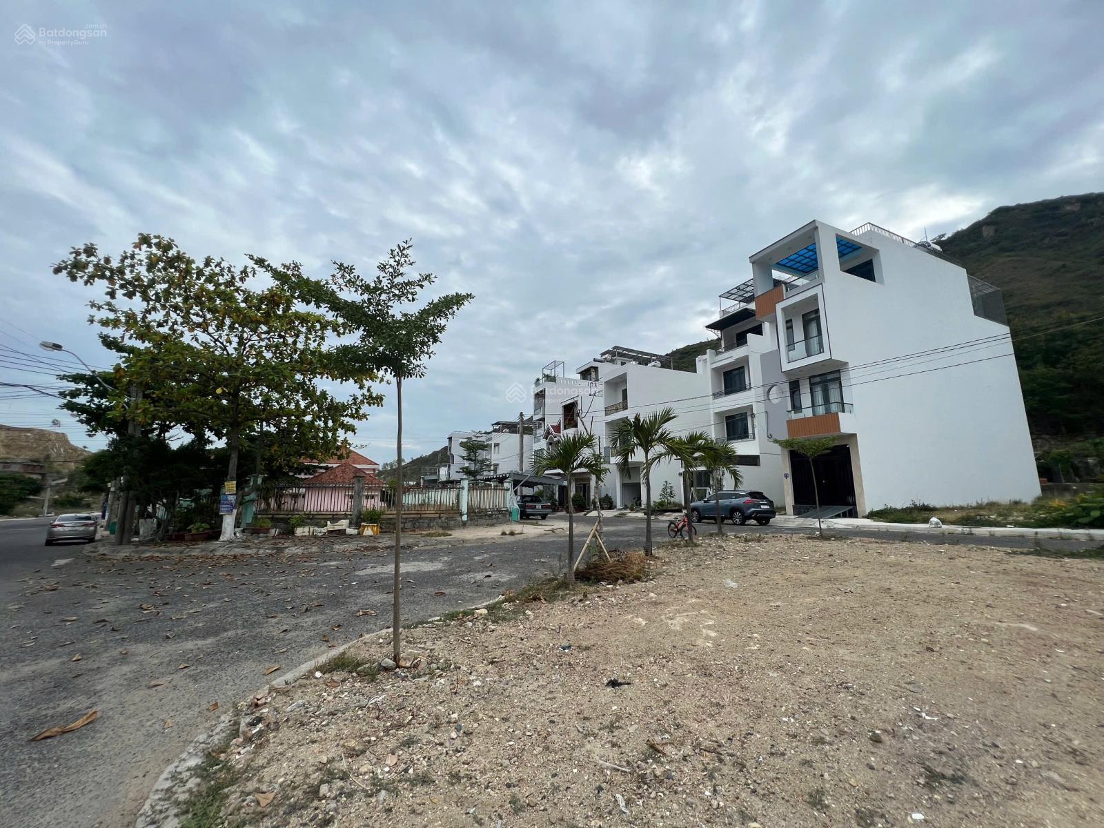 Bán lô góc mặt tiền Ngô Văn Sở Vĩnh Hoà gần biển giá tốt nhất thị trường