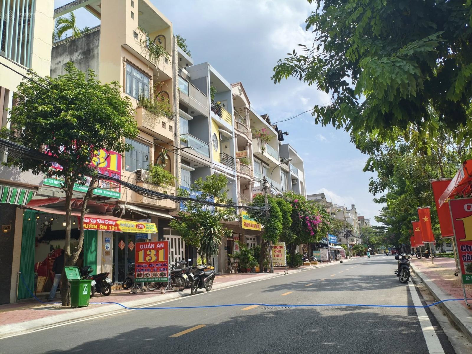 Mặt tiền KD ngang 7x18m - ngay chợ Phạm Thế Hiển Quận 8 - nhà cũ tiện xây mới - nhỉnh 11 tỷ