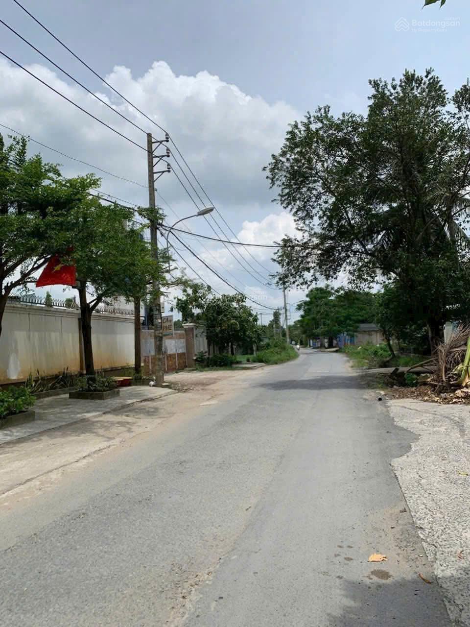 Bán gấp lô đất góc 2 mặt tiền 250m² thổ cư 100% tại Đông Thạnh (xã cũ Nhị Bình), Hóc Môn giá tốt