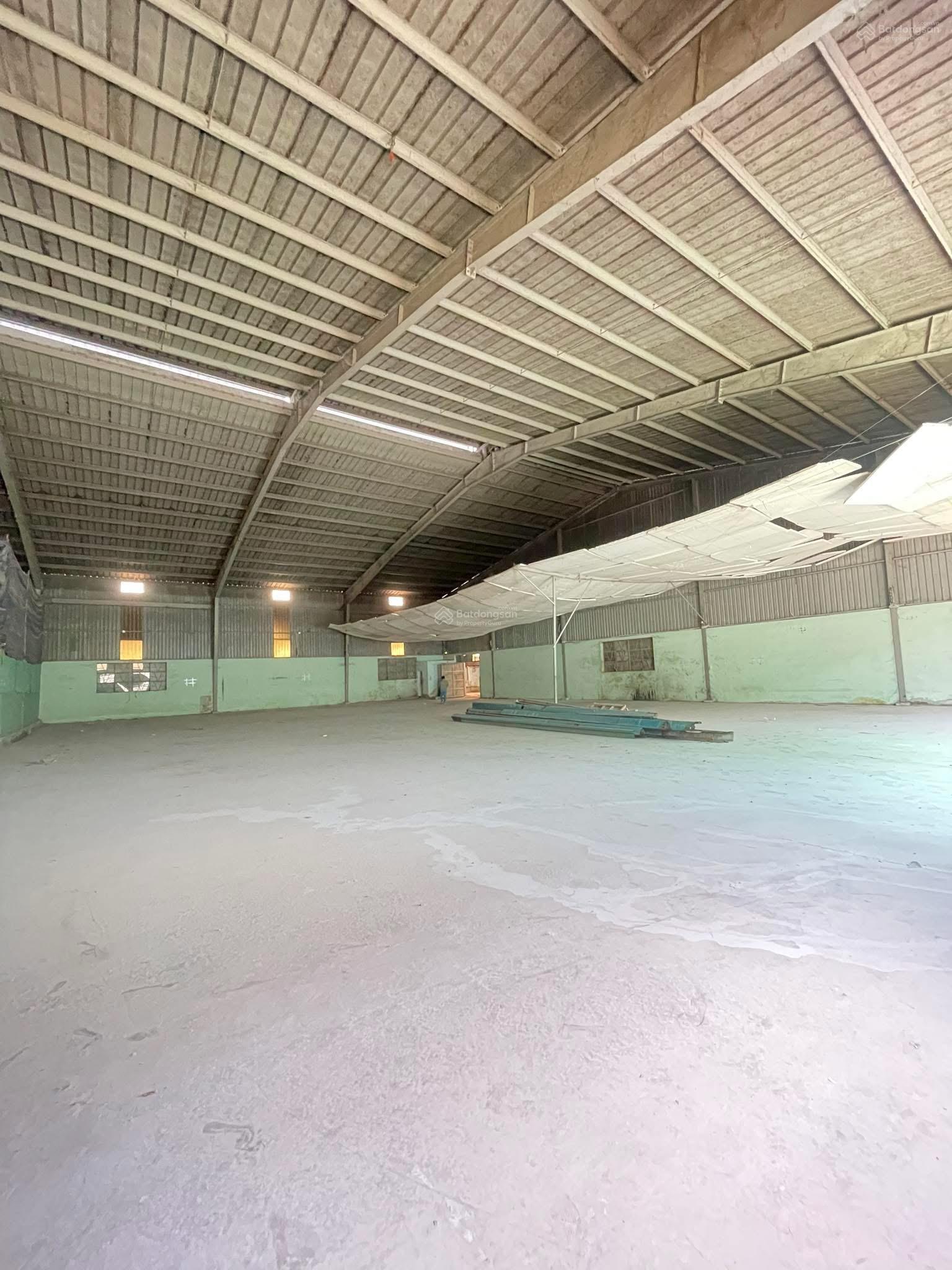 Cho Thuê Kho 2400m2 - 170tr Đường Võ Văn Kiệt Cho Thuê Kho 2400m2 - 170tr Đường Võ Văn Kiệt