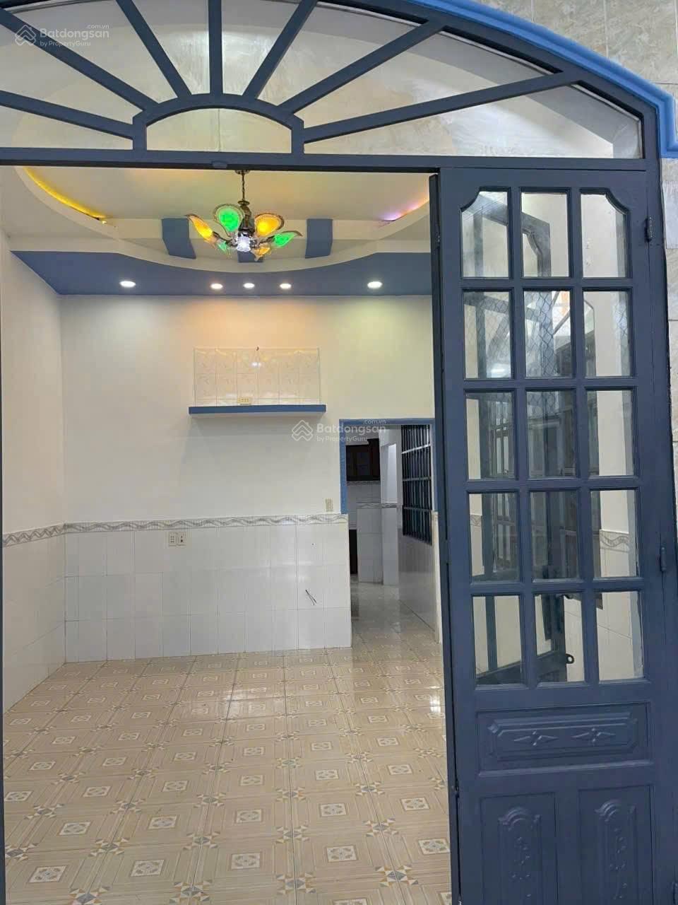 Bán nhà 1 trệt 1 lửng gần chợ Bửu Hoà phường Biên Hoà. DT: 80m2. Giá: 1tỷ950 đường xe hơi tới nhà Bán nhà 1 trệt 1 lửng gần chợ Bửu Hoà phường Biên Hoà. DT: 80m2. Giá: 1tỷ950 đường xe hơi tới nhà