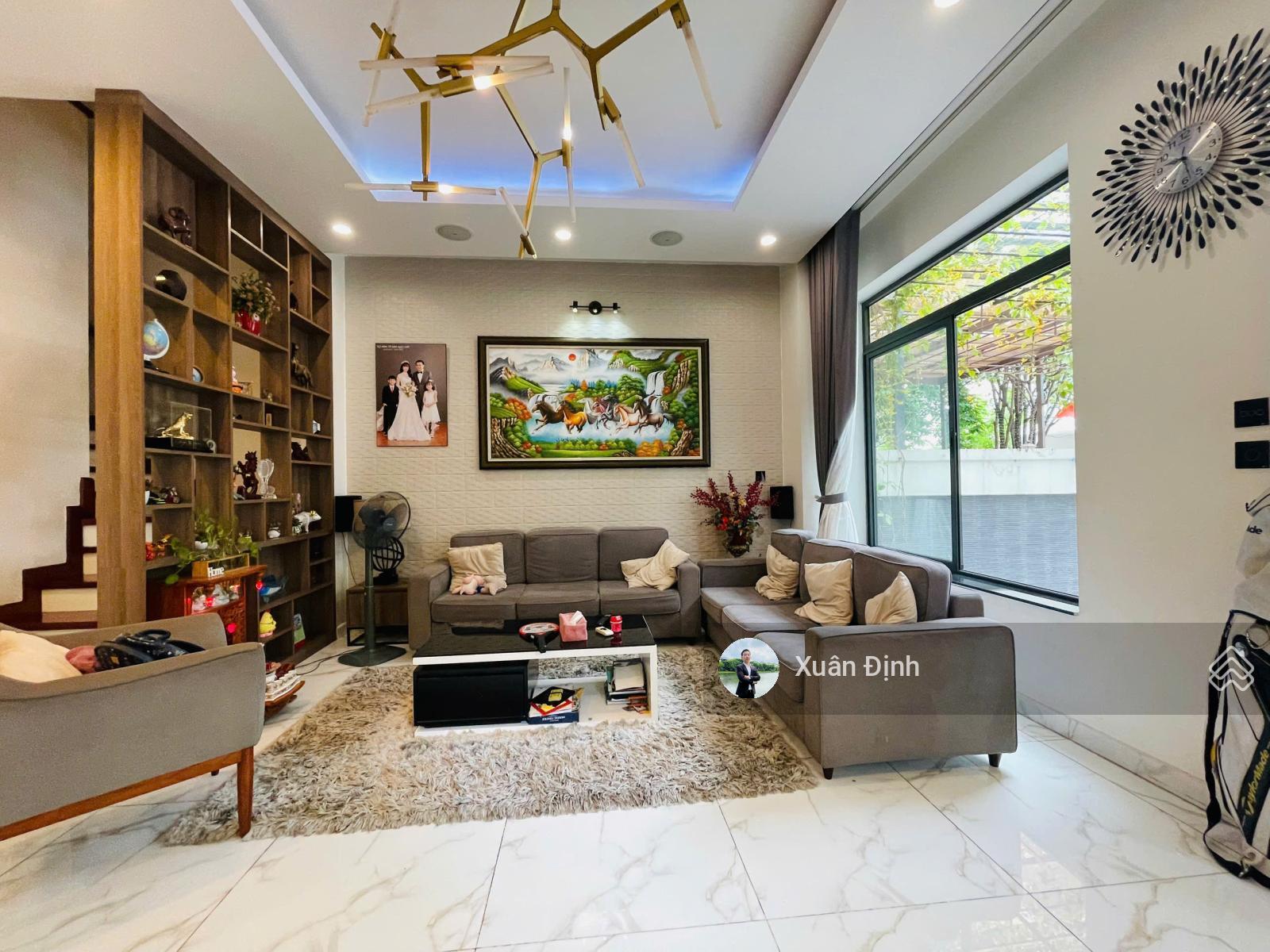 Cho thuê biệt thự view hồ KĐT Lakeview City giá 45tr/tháng 176m2, full NT cao cấp, 3PN - 4WC