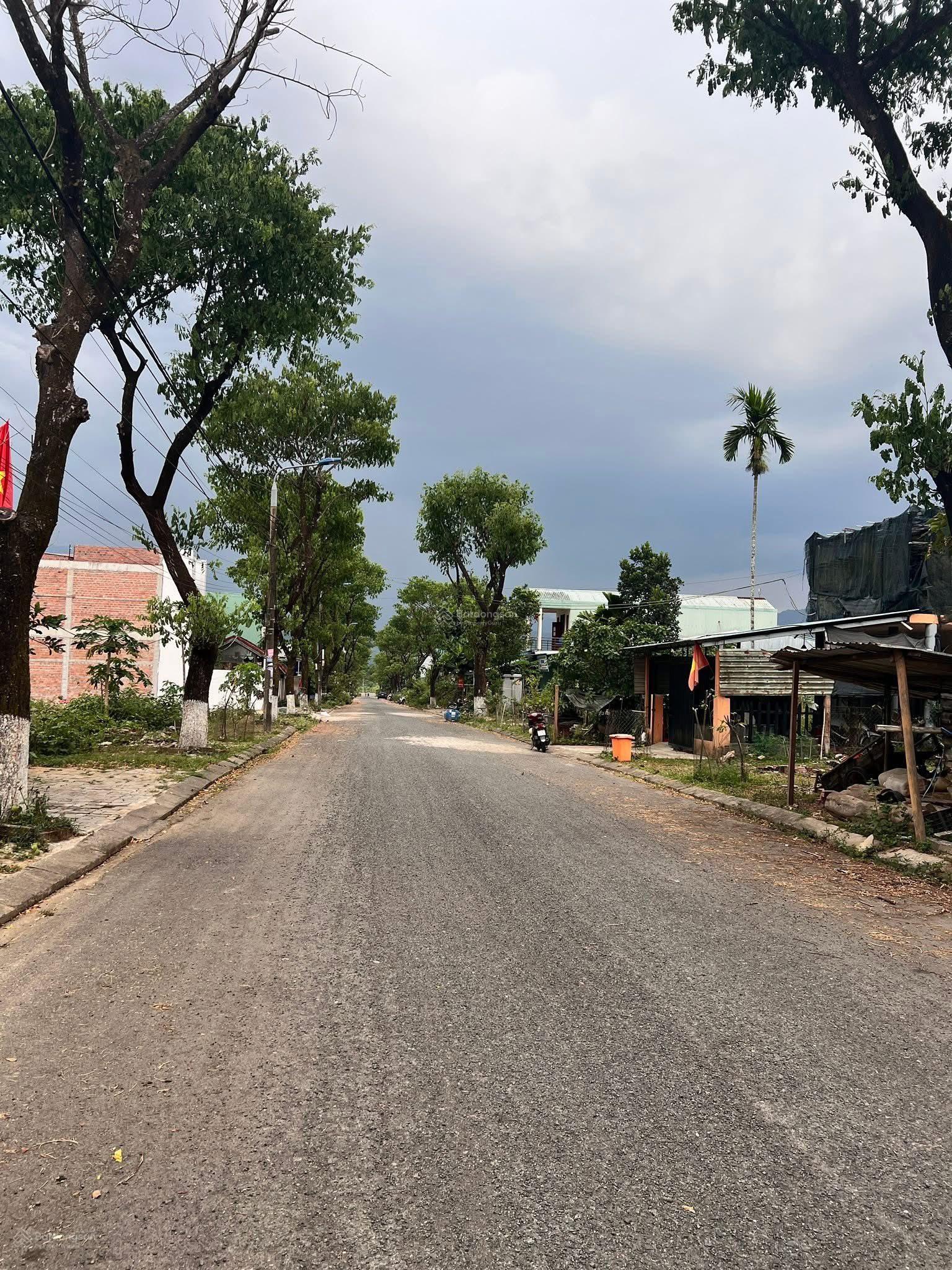 Lô đất đẹp TĐC Hòa Ninh 2. Diện tích 117m2 ngang 5m. Đường nhựa rộng 7m5 lề 3m