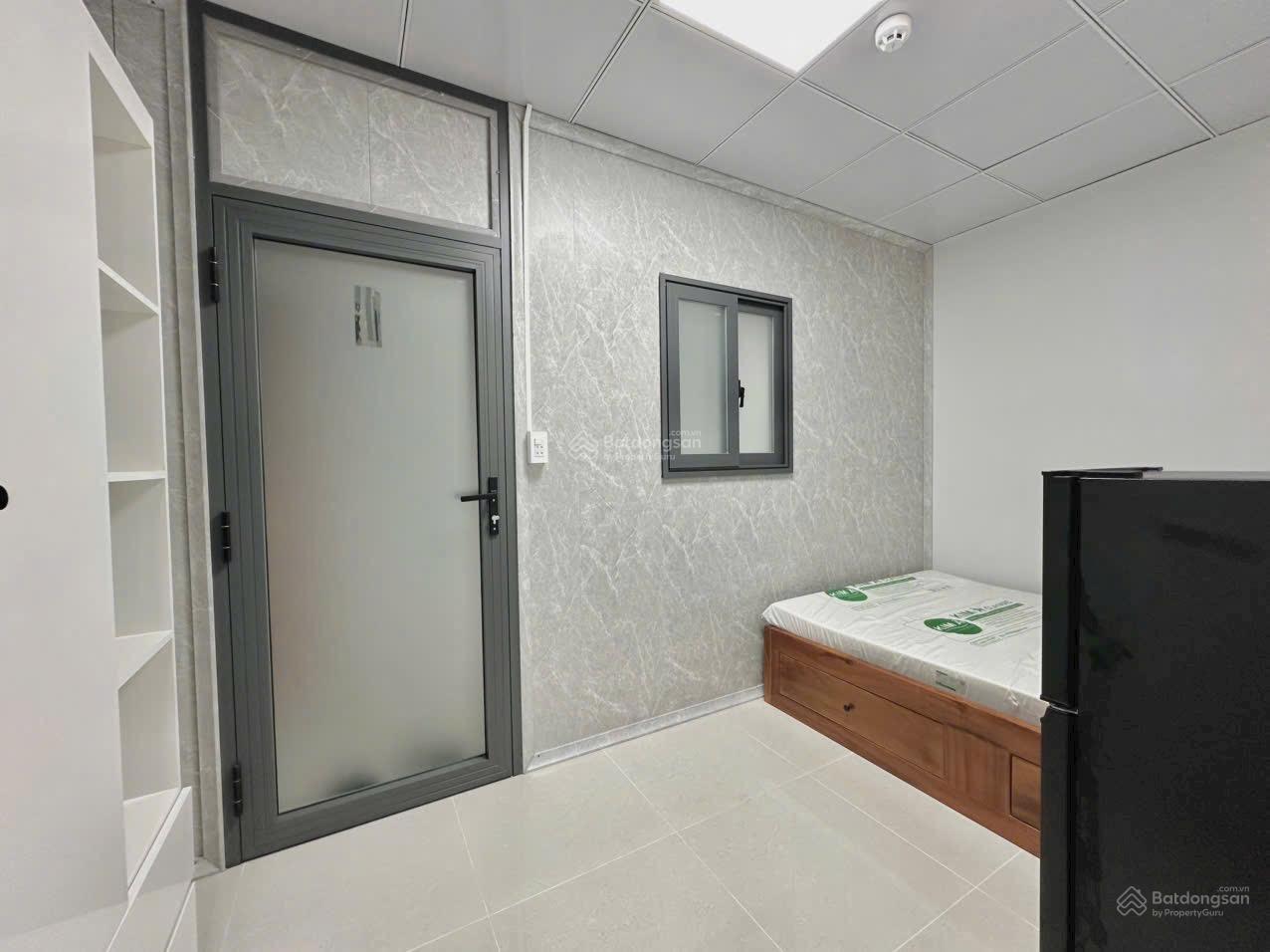 5tr ngay Trần Não phòng studio tách bếp full nội thất - đúng hình đúng giá