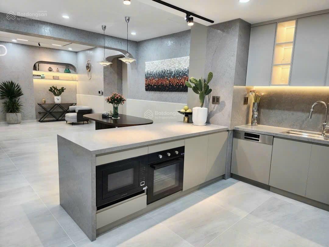 Bán căn hộ Riverside Residence 136m2 3PN giá 12.9tỷ. LH 0979 555 *** Mr Hùng