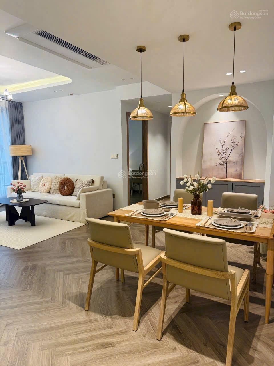 Cần bán căn hộ Green Valley 120m2 3PN giá chỉ 10.4tỷ. LH: 0979 555 *** Mr Hùng