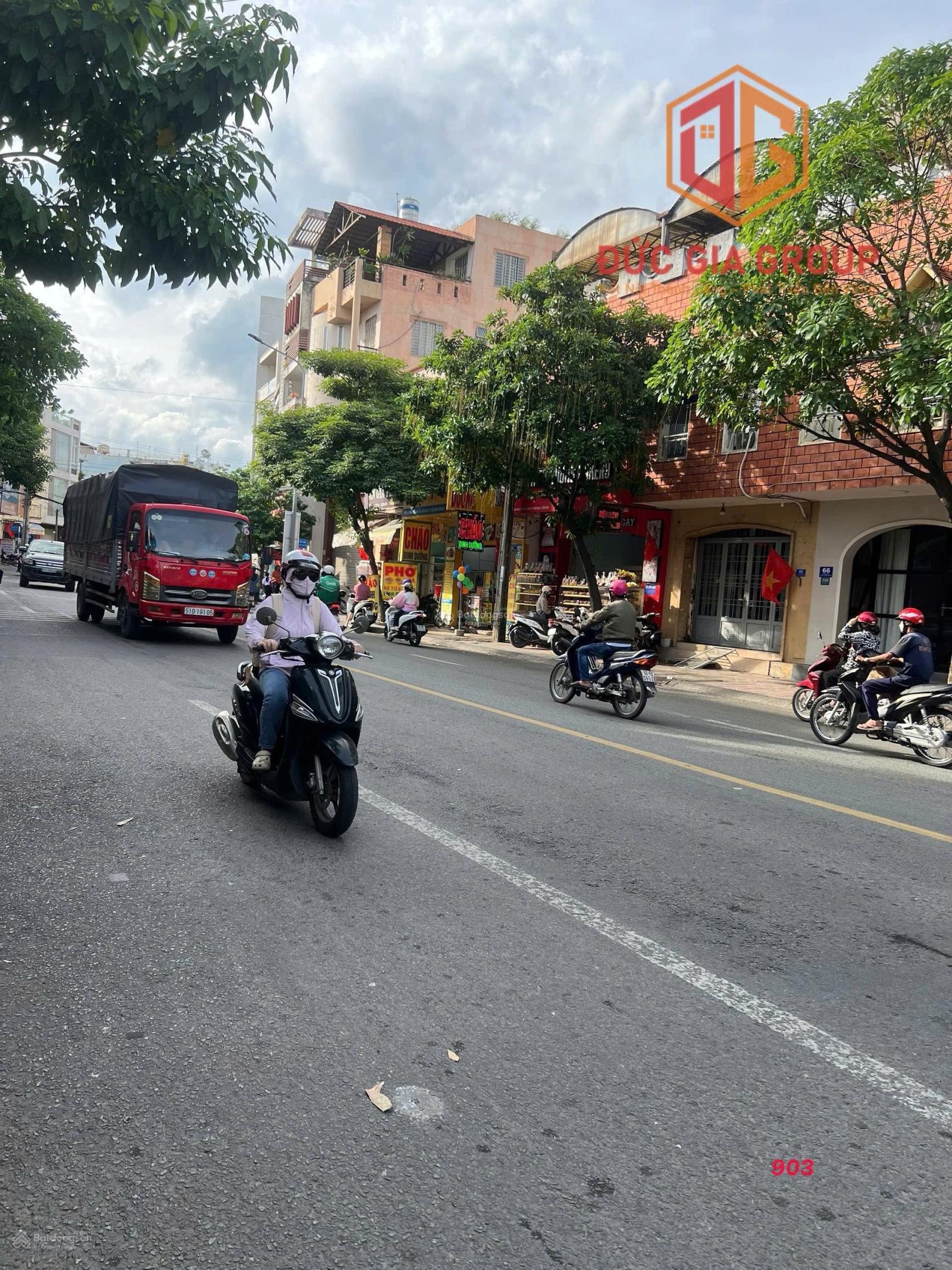 Nhà 1 trệt 1 lầu mặt tiền đường CMT8, diện tích 6x17=103m², giá 13,5 tỷ