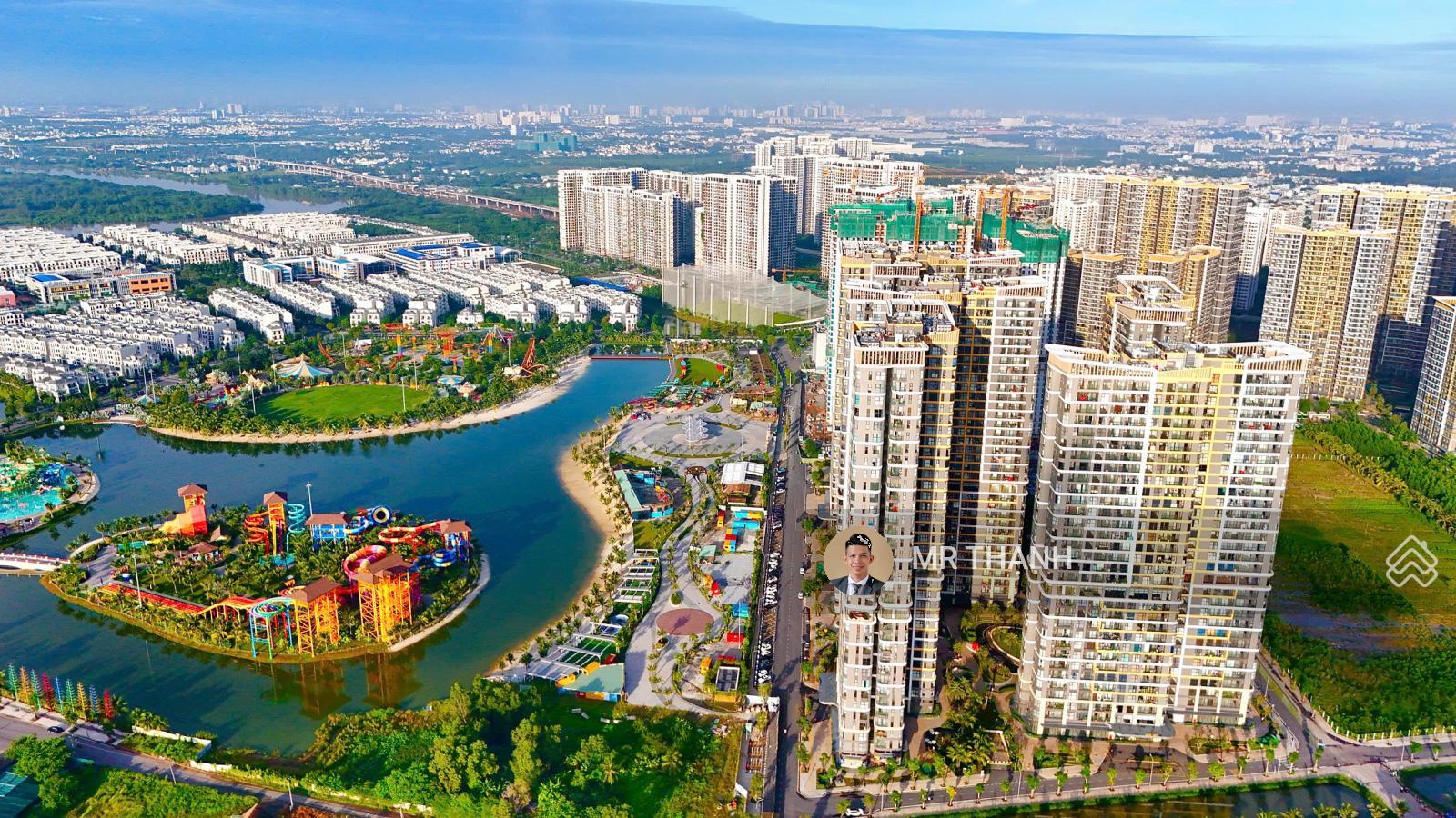 Bán căn hộ 2PN2WC DT 81m2 view xem pháo hoa, nội thất cao cấp, TT 6 Tháng giá 5,5 tỷ - Ưu đãi khủng