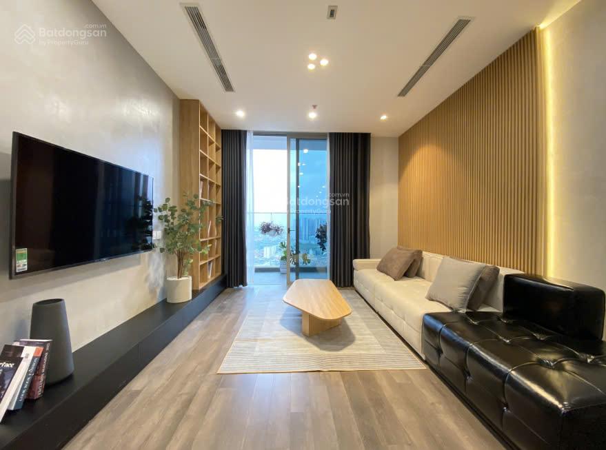 Chủ cần bán căn hoa hậu 2 ngủ 2wc Vinhomes Metropolis tầng trung view hồ siêu đẹp