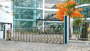 Cần bán gấp biệt thự Vạn Phúc Hà Đông dt 162m2, mt 9m, đường 17m, nhà đẹp, giá 32 tỷ