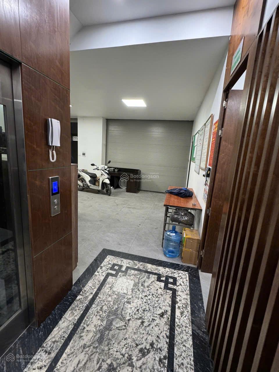 Cần bán gấp biệt thự Vạn Phúc Hà Đông dt 162m2, mt 9m, đường 17m, nhà đẹp, giá 32 tỷ