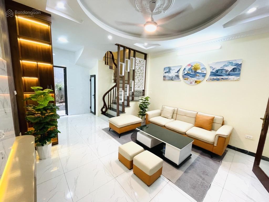 Bán nhà Vĩnh Hưng, Hoàng Mai, 30m2, 5 tầng, 7,7 tỷ, hai mặt ngõ trước sau, mới koong, 30m ra ô tô Bán nhà Vĩnh Hưng, Hoàng Mai, 30m2, 5 tầng, 7,7 tỷ, hai mặt ngõ trước sau, mới koong, 30m ra ô tô